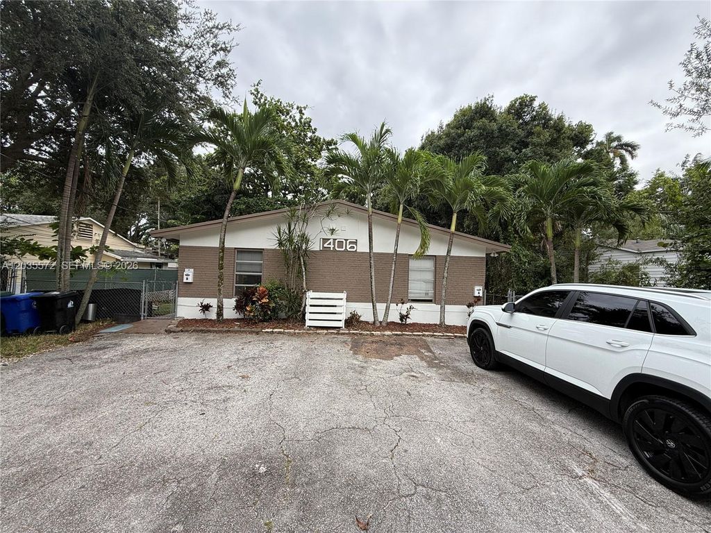 1406 SW 1st A, Fort Lauderdale, FL 33312
