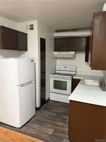 16623 Schaefer Highway, Detroit, MI 48235