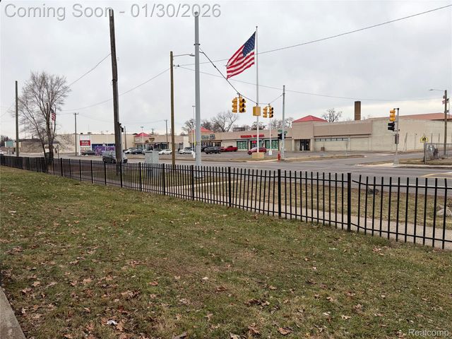 16623 Schaefer Highway, Detroit, MI 48235