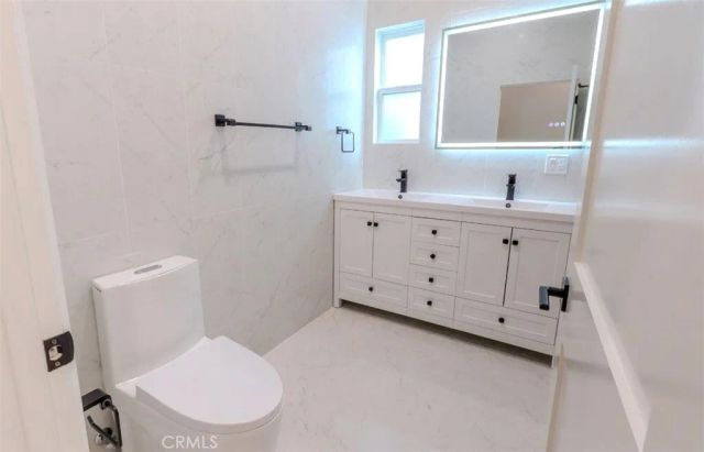 2941 Mary Street 2, La Crescenta, CA 91214
