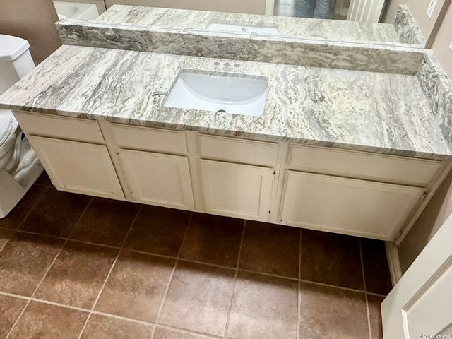 4212 Medical Dr Unit 1009, San Antonio, TX 78229