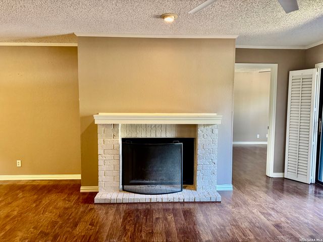 4212 Medical Dr Unit 1009, San Antonio, TX 78229