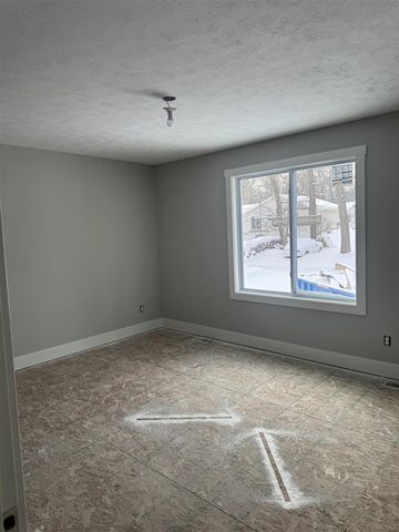 1355 Adams Avenue, Muskegon, MI 49442