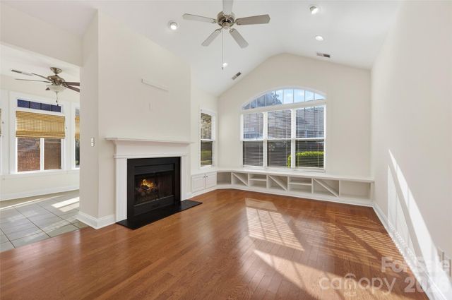 2803 Bellasera Way, Matthews, NC 28105