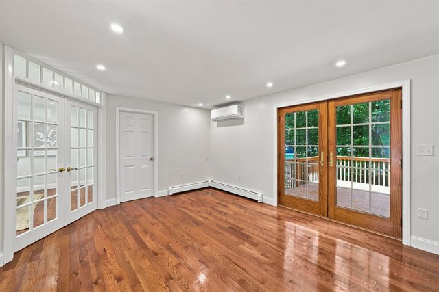 9 Alexandra Drive, Pelham, NH 03076