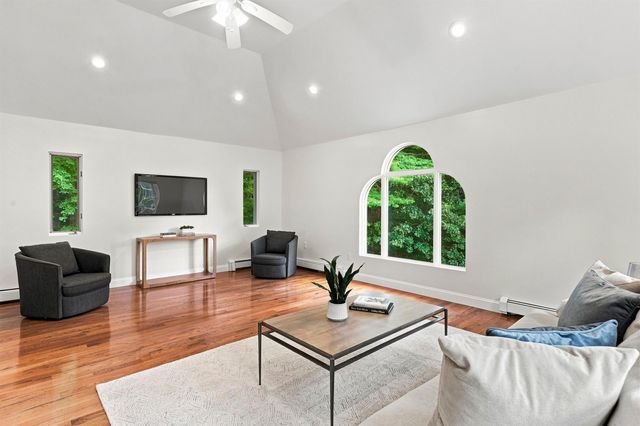 9 Alexandra Drive, Pelham, NH 03076