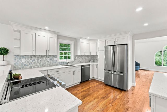 9 Alexandra Drive, Pelham, NH 03076