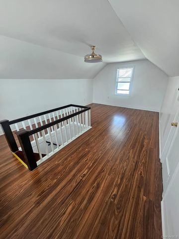 192-23 116th Road, Saint Albans, NY 11412