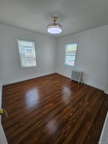 192-23 116th Road, Saint Albans, NY 11412