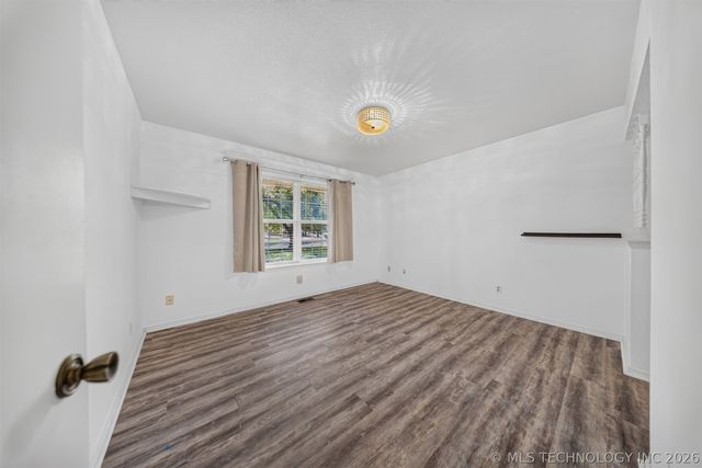 1102 W 20th Street, Claremore, OK 74017