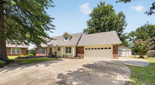 1102 W 20th Street, Claremore, OK 74017
