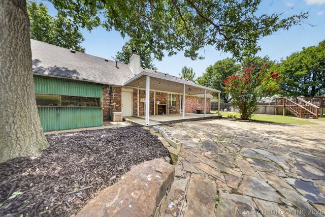 1102 W 20th Street, Claremore, OK 74017