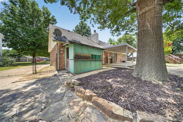 1102 W 20th Street, Claremore, OK 74017