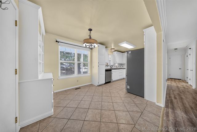 1102 W 20th Street, Claremore, OK 74017