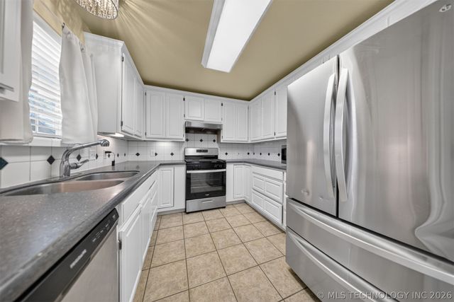 1102 W 20th Street, Claremore, OK 74017