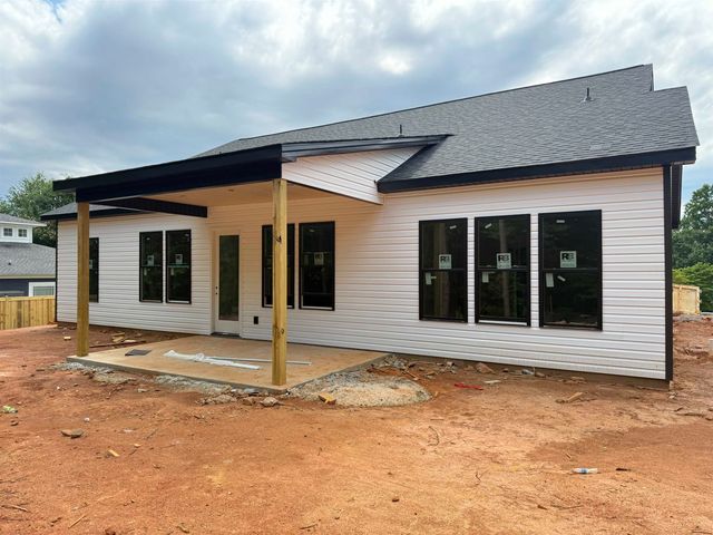 169 Lakeshore Drive, Chesnee, SC 29323