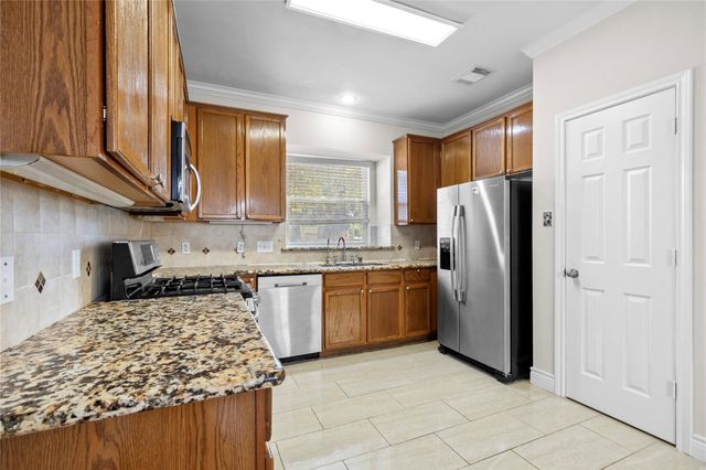 7143 Sun Village Drive, Houston, TX 77083