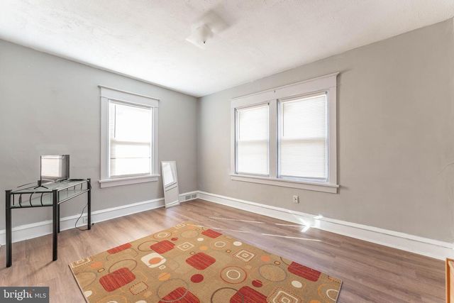 150 KEDRON AVE, Folsom, PA 19033