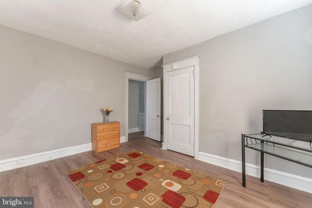 150 KEDRON AVE, Folsom, PA 19033