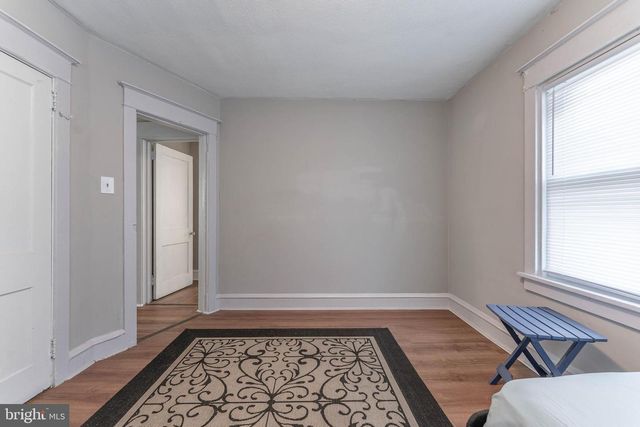 150 KEDRON AVE, Folsom, PA 19033