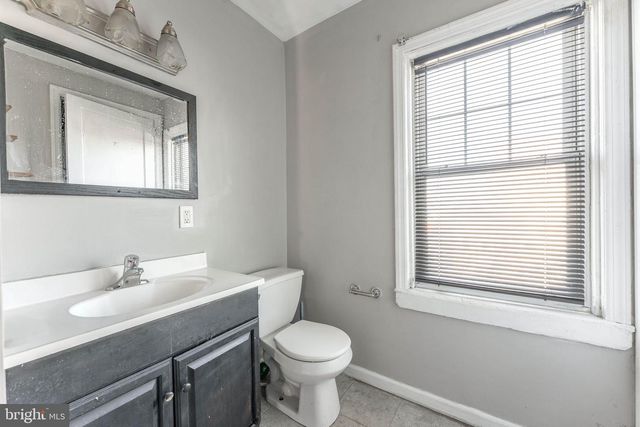 150 KEDRON AVE, Folsom, PA 19033