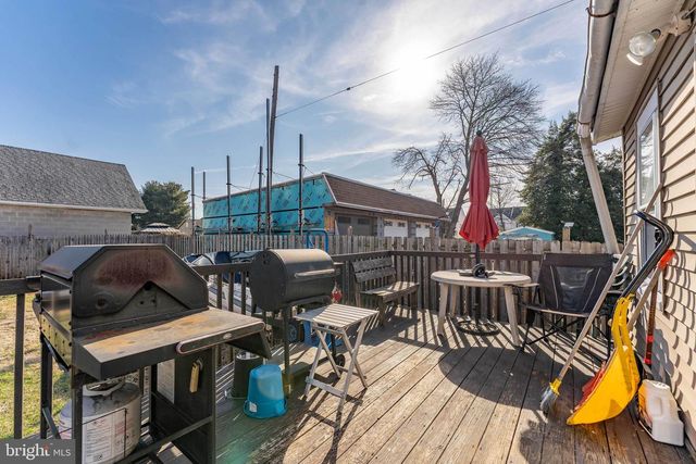 150 KEDRON AVE, Folsom, PA 19033