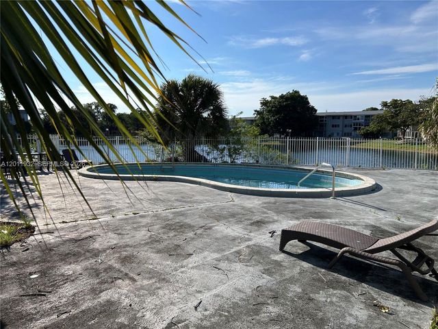 5435 NW 10th Ct 106, Plantation, FL 33313