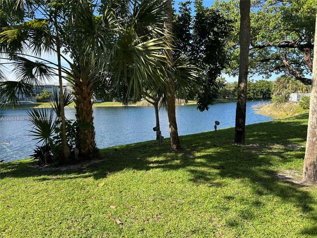5435 NW 10th Ct 106, Plantation, FL 33313
