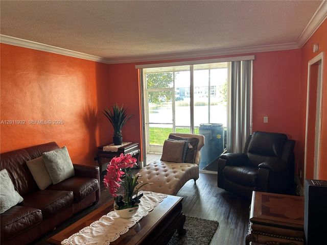 5435 NW 10th Ct 106, Plantation, FL 33313