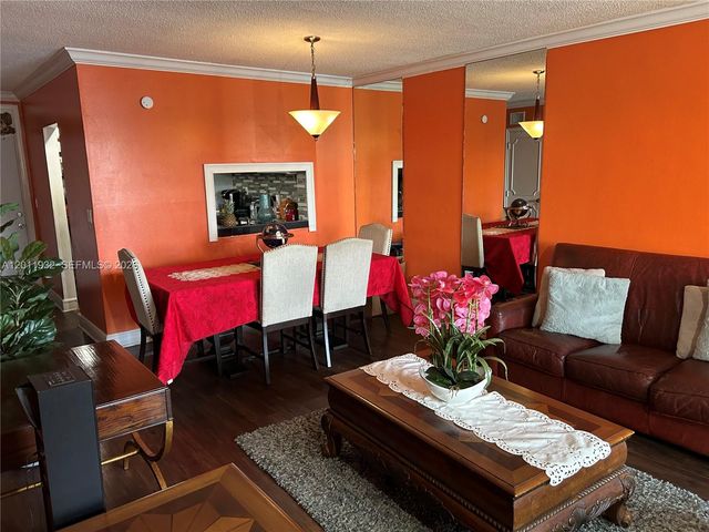 5435 NW 10th Ct 106, Plantation, FL 33313