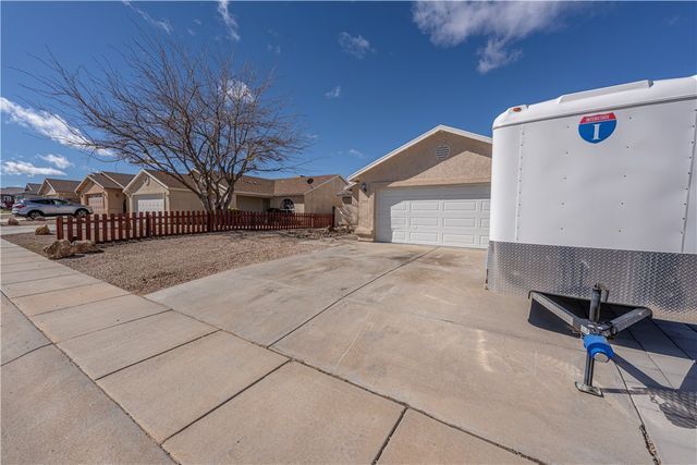 3305 N Lomalai Street, Kingman, AZ 86401