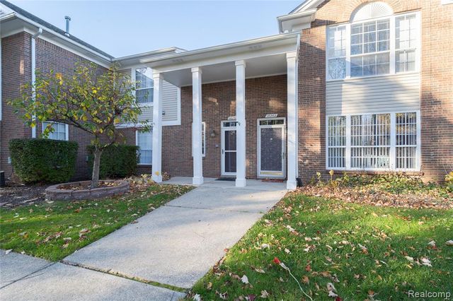 16256 Grandview Drive, Macomb, MI 48044