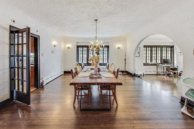 7102 Riverside Drive, Berwyn, IL 60402