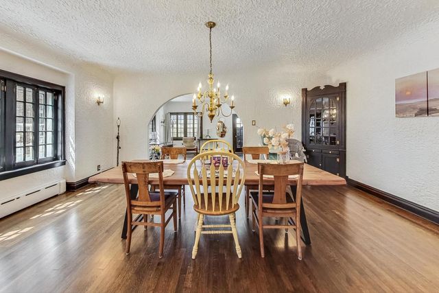 7102 Riverside Drive, Berwyn, IL 60402
