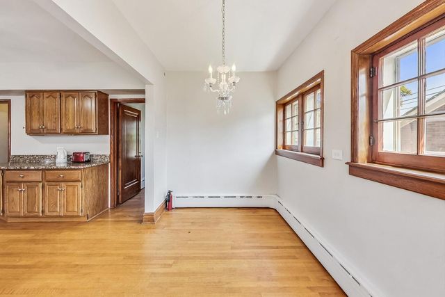 7102 Riverside Drive, Berwyn, IL 60402