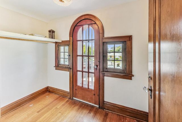7102 Riverside Drive, Berwyn, IL 60402