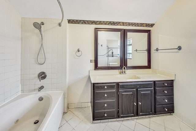 7102 Riverside Drive, Berwyn, IL 60402
