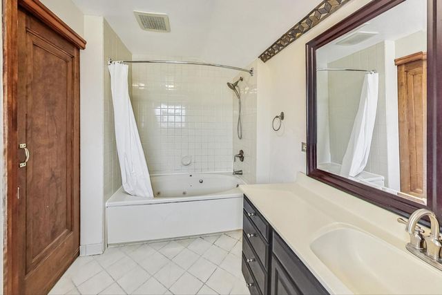 7102 Riverside Drive, Berwyn, IL 60402