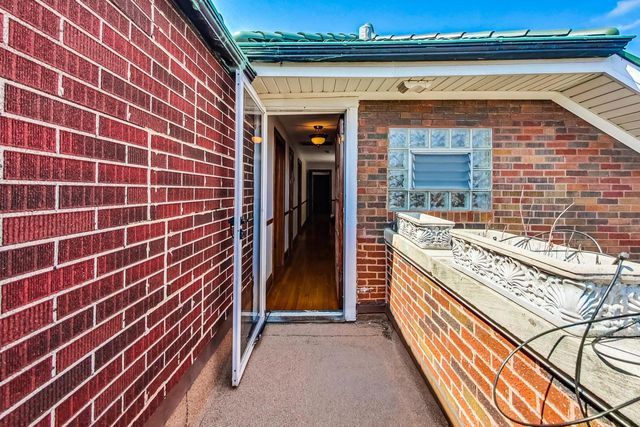 7102 Riverside Drive, Berwyn, IL 60402