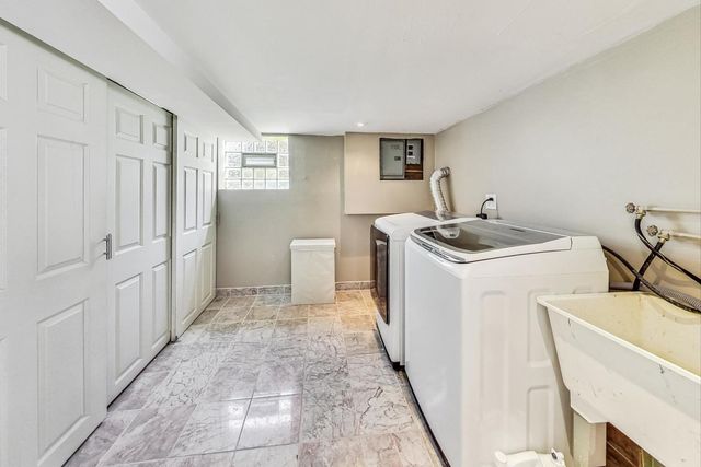 7102 Riverside Drive, Berwyn, IL 60402