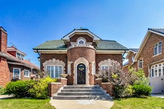 7102 Riverside Drive, Berwyn, IL 60402