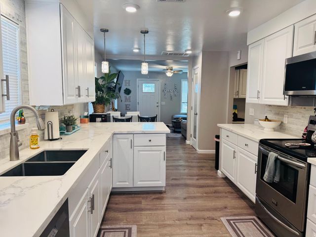 3761 Arizona Ave, Riverbank, CA 95367