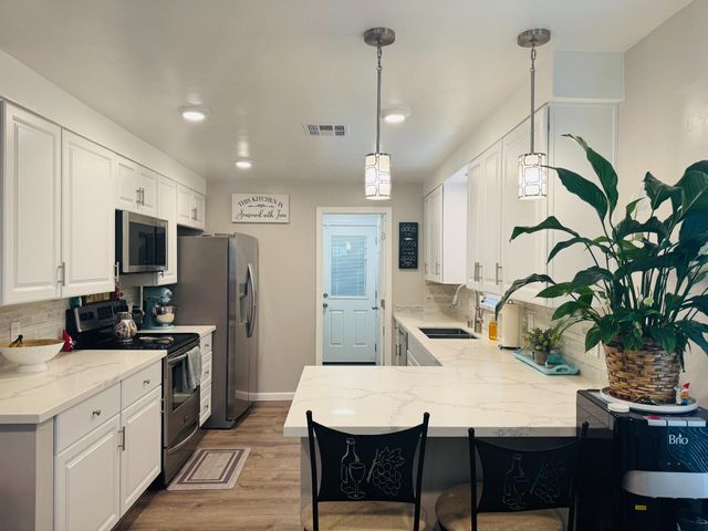 3761 Arizona Ave, Riverbank, CA 95367