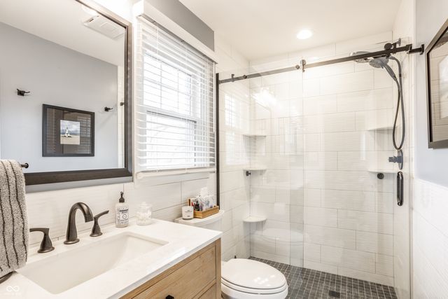 7432 Glenview Drive W, Indianapolis, IN 46250