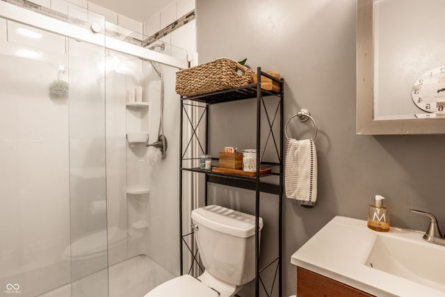 7432 Glenview Drive W, Indianapolis, IN 46250