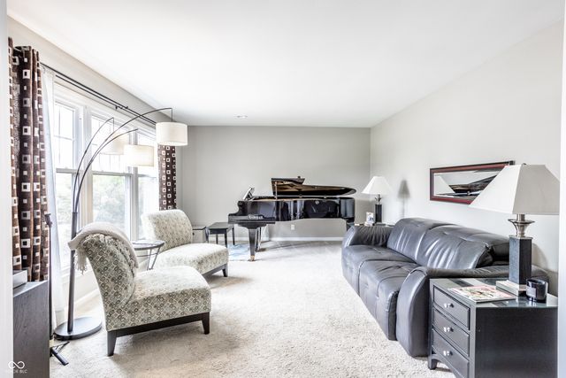 7432 Glenview Drive W, Indianapolis, IN 46250