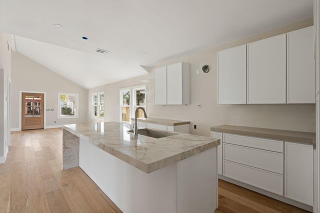 1011 W Cottage Street, Houston, TX 77009