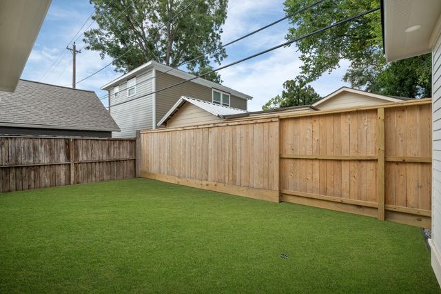 1011 W Cottage Street, Houston, TX 77009