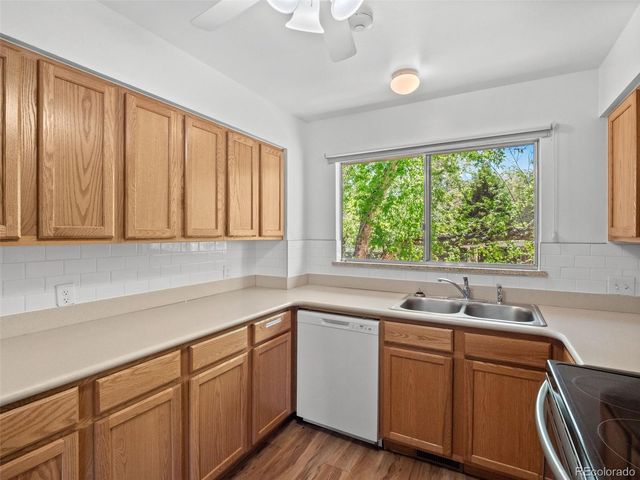8640 W Jewell Avenue, Lakewood, CO 80232