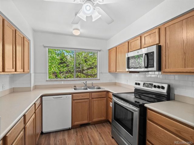 8640 W Jewell Avenue, Lakewood, CO 80232